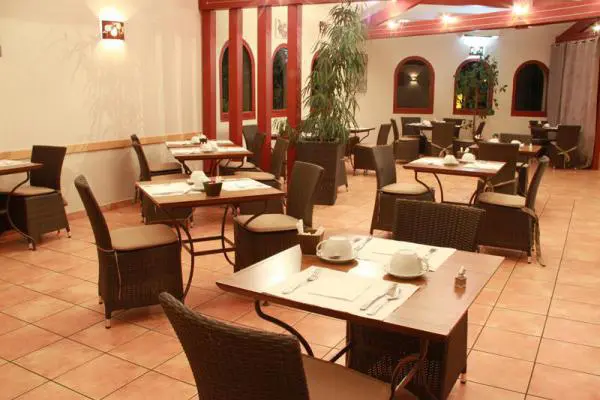 Logis Hotel Uzes Pont du Gard - restaurant