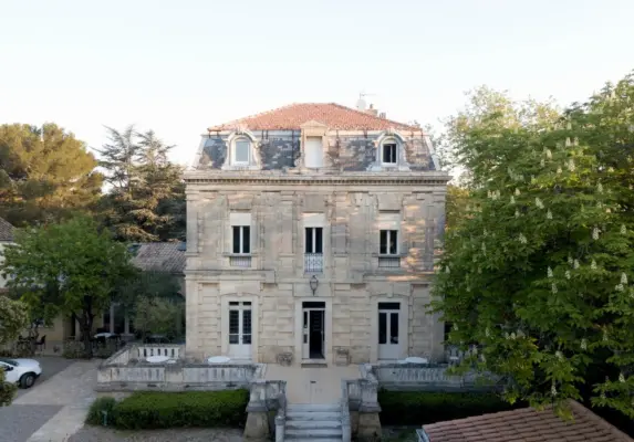 Hôtel Restaurant Les Cèdres - Lieu de séminaire à Villeneuve-lès-Avignon (30)