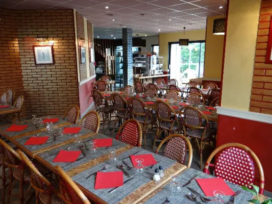Hôtel Crocus Caen Memorial - salle restaurant