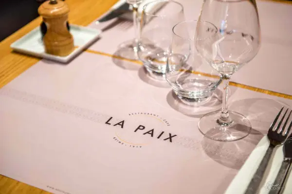 Restaurant Café de la Paix - Table
