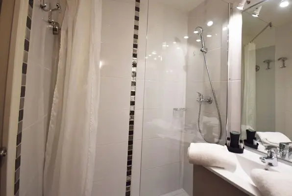 Sure Hotel by Best Western Annecy - Salle de bain