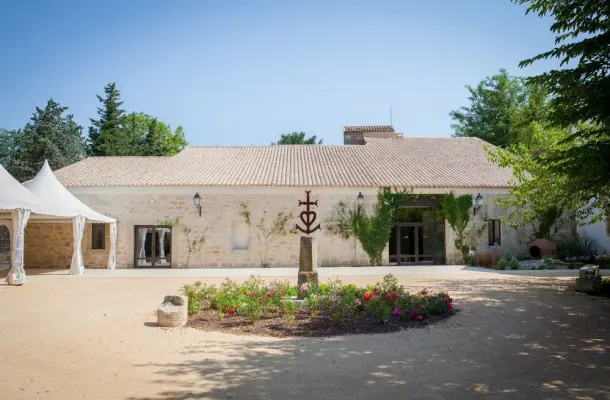 Domaine du Prieuré d'Estagel - Lieu de séminaire à Saint Gilles (30)