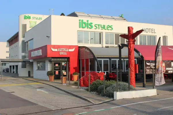 Ibis Styles Crolles Grenoble A41 - Extérieur de l'hôtel