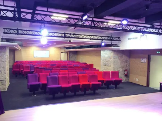 Forum Jorge François - Le Théâtre
