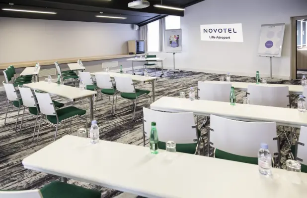 Novotel Lille Aeroport - Salle de réunion en classe