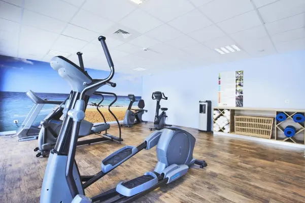 Kyriad La Rochelle Centre Les Minimes - Salle fitness