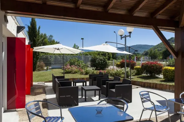 Brit Hotel Foix - La terrasse