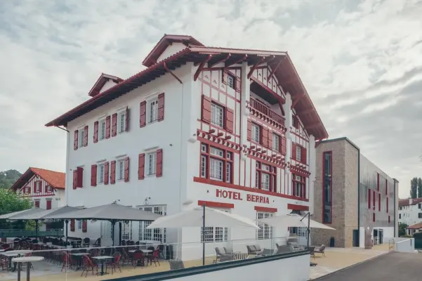 Hôtel Restaurant Trinquet Berria - Lieu de séminaire à Hasparren (64)