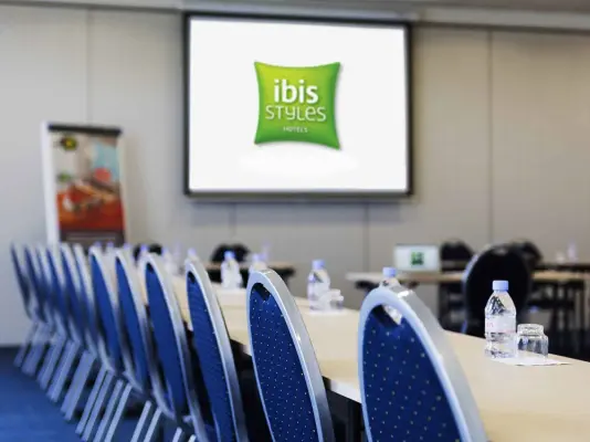 Ibis Styles Angoulême Nord - Salle de réunion