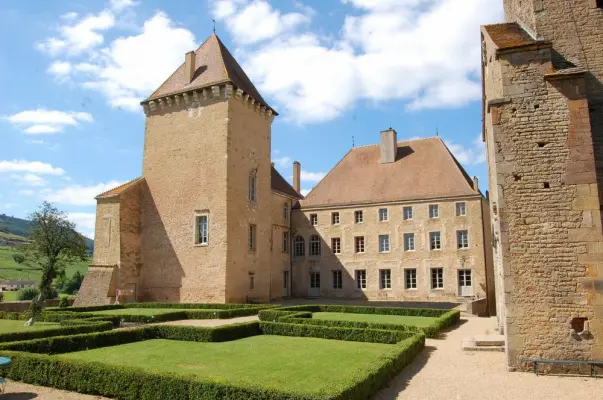 Château de Pierreclos - Extérieur
