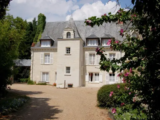 Manoir de la Giraudière - Lieu de séminaire à Beaumont-en-Veron (37)
