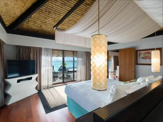 The St Regis Bora Bora Resort - Chambre