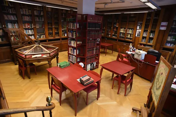 INJS - Bibliothèque