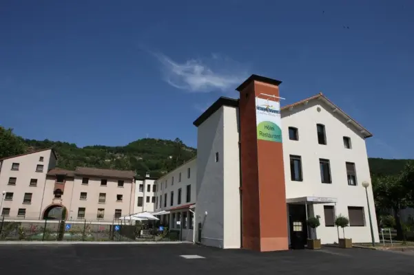 Hôtel Cap Vert en Aveyron - Façade