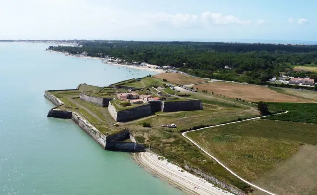 Fort La Prée - Lieu de séminaire à La Flotte (17)