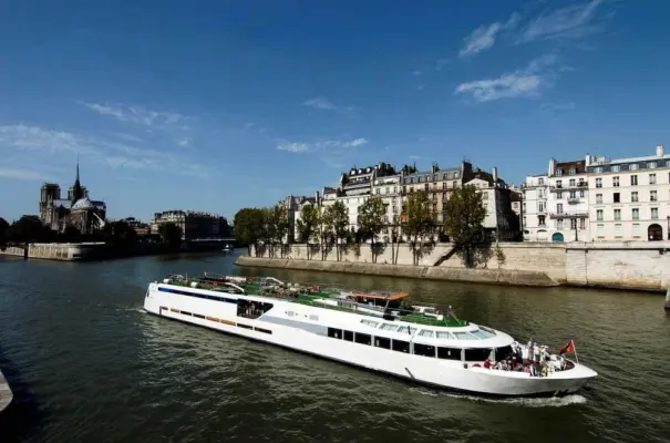 Le VIP Paris Yacht Hotel - Bateau événementiel
