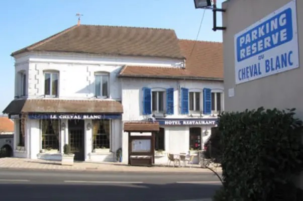 Hotel Le Cheval Blanc - Lieu de séminaire à Montmort-Lucy (51)