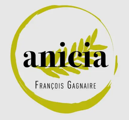 Anicia Paris - 