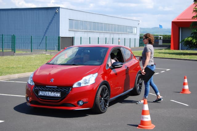 Créneau à l'aveugle - Issoire (63)