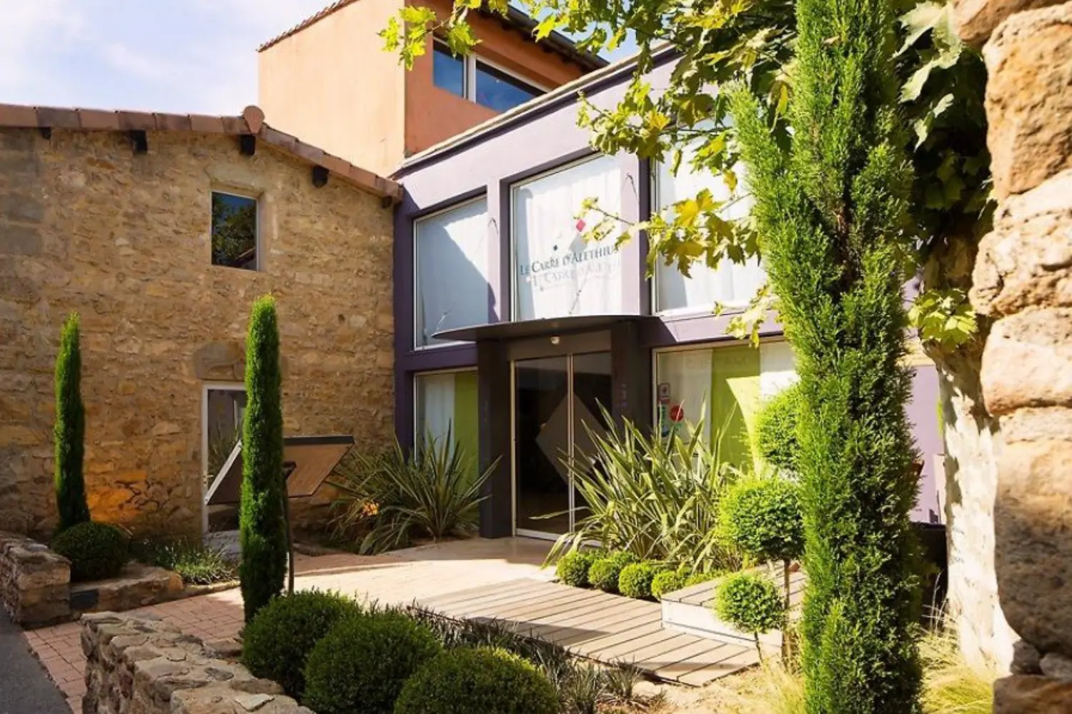 Le Carré d'Alethius - Charmes-sur-Rhône (Ardèche)