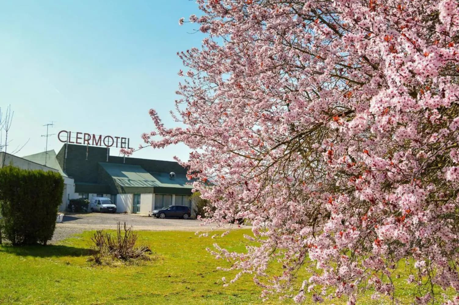 Hôtel le Clermotel - Agnetz (Oise)