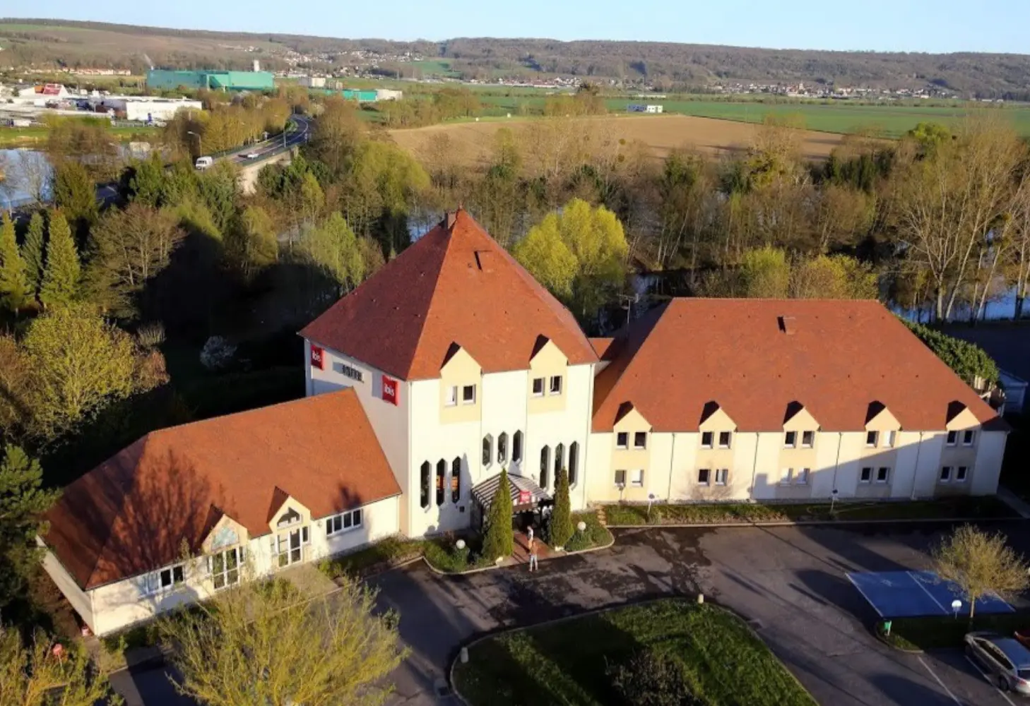 Ibis Château-Thierry - Essomes-sur-Marne (Aisne)