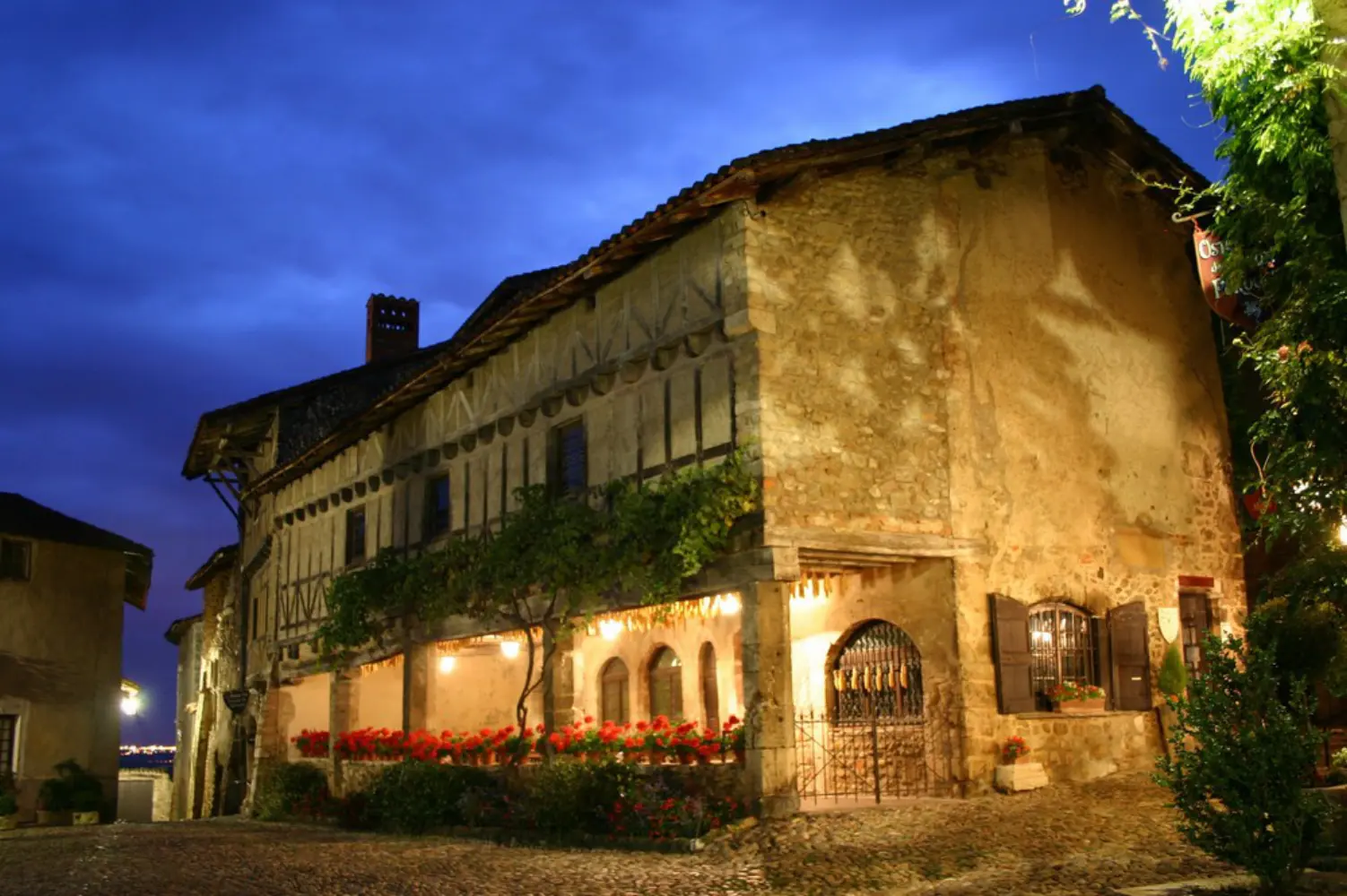 Hostellerie du Vieux Pérouges - Pérouges (Ain)