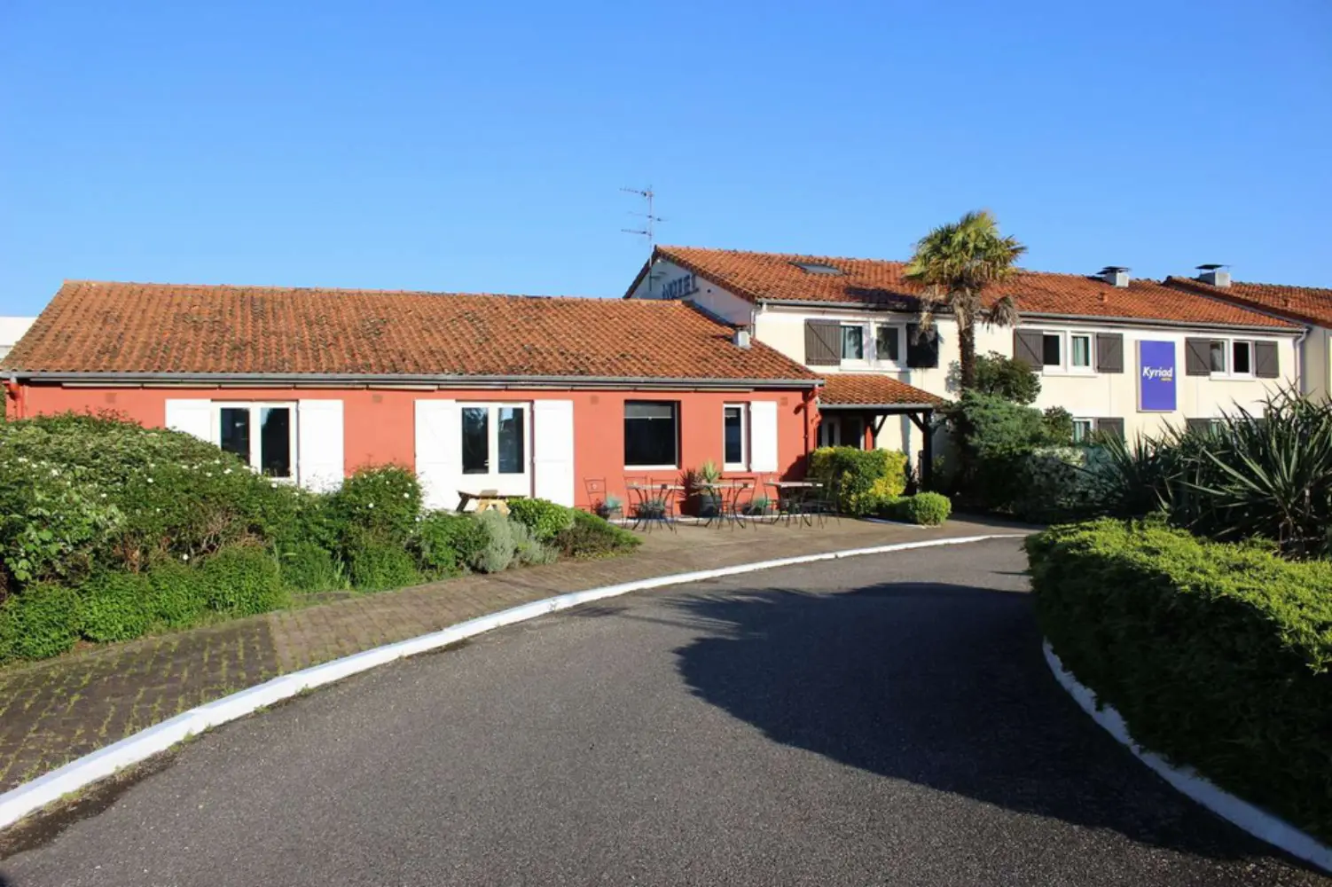 Kyriad Bordeaux Lormont - Lormont (Gironde)