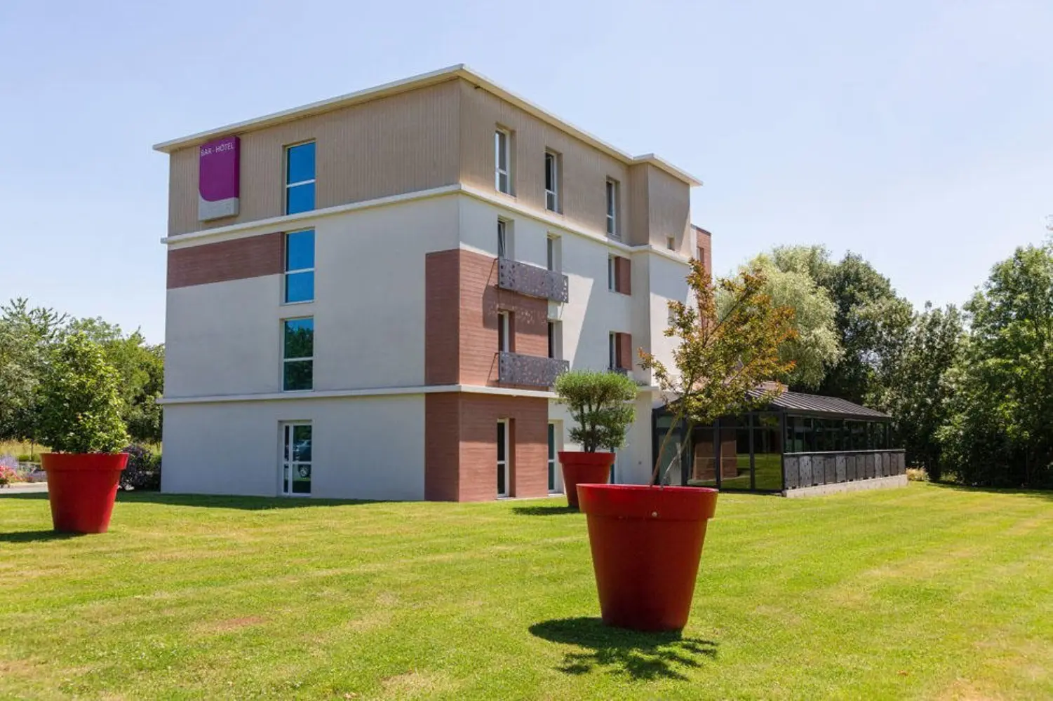 Hôtel The Originals Saint James Montaigu - Boufféré (null)