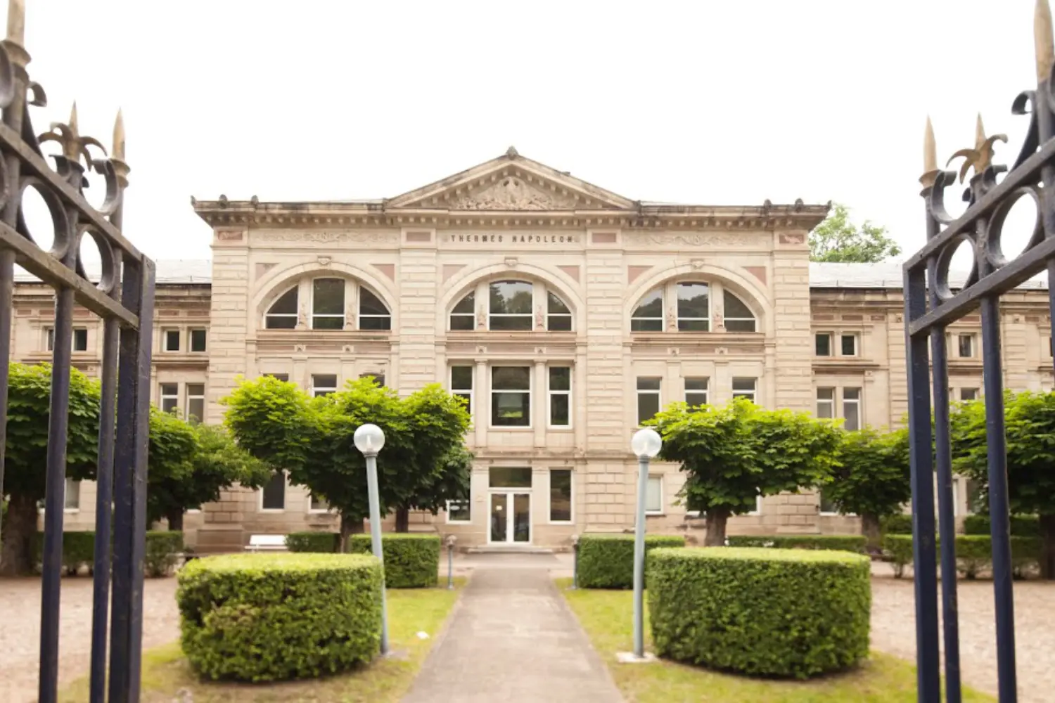 Le Grand Hôtel de Plombières-lès-Bains - Plombières-les-Bains (Vosges)