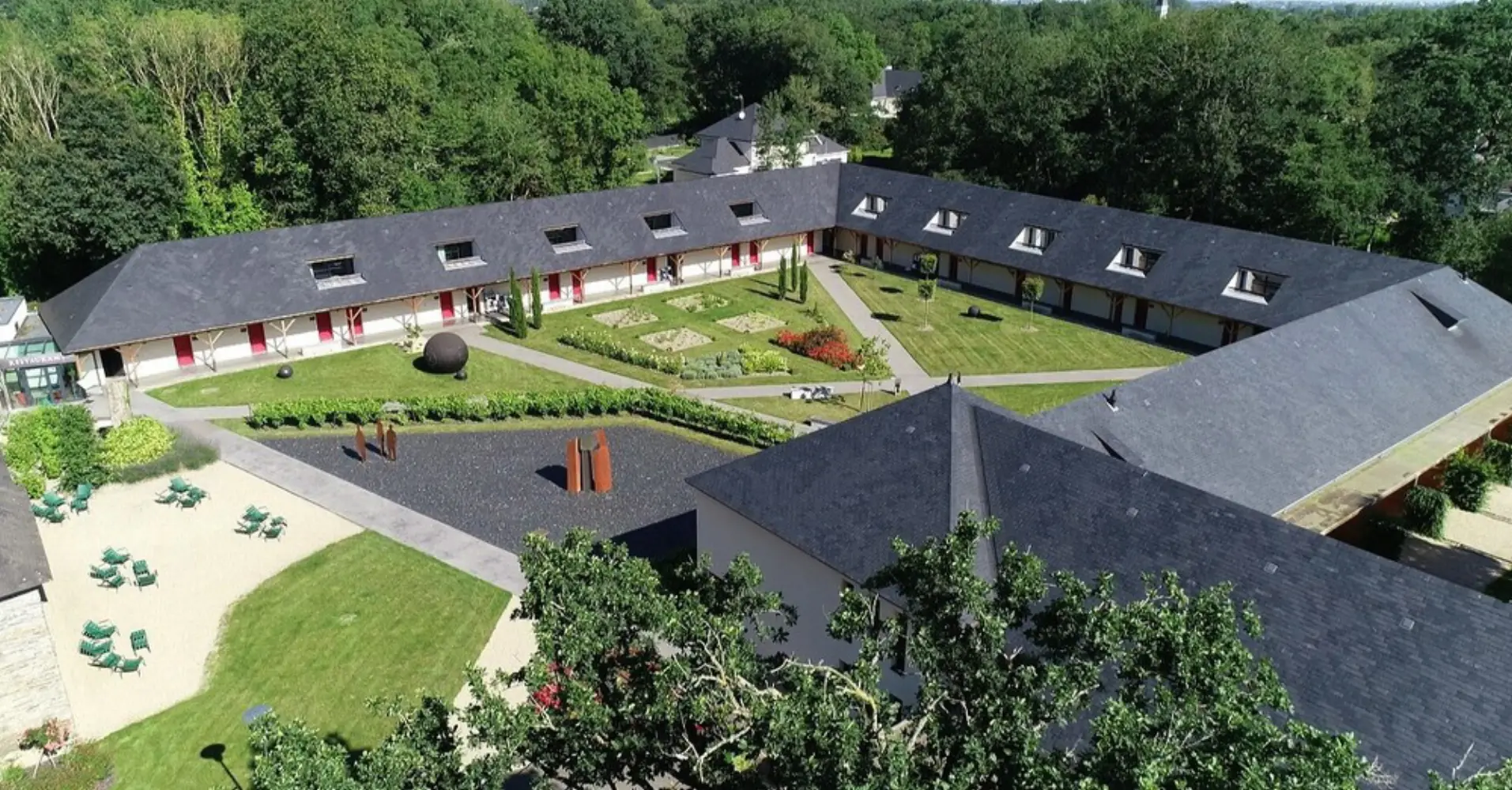 Complexe Loire et Sens - Juigné-sur-Loire (Maine-et-Loire)