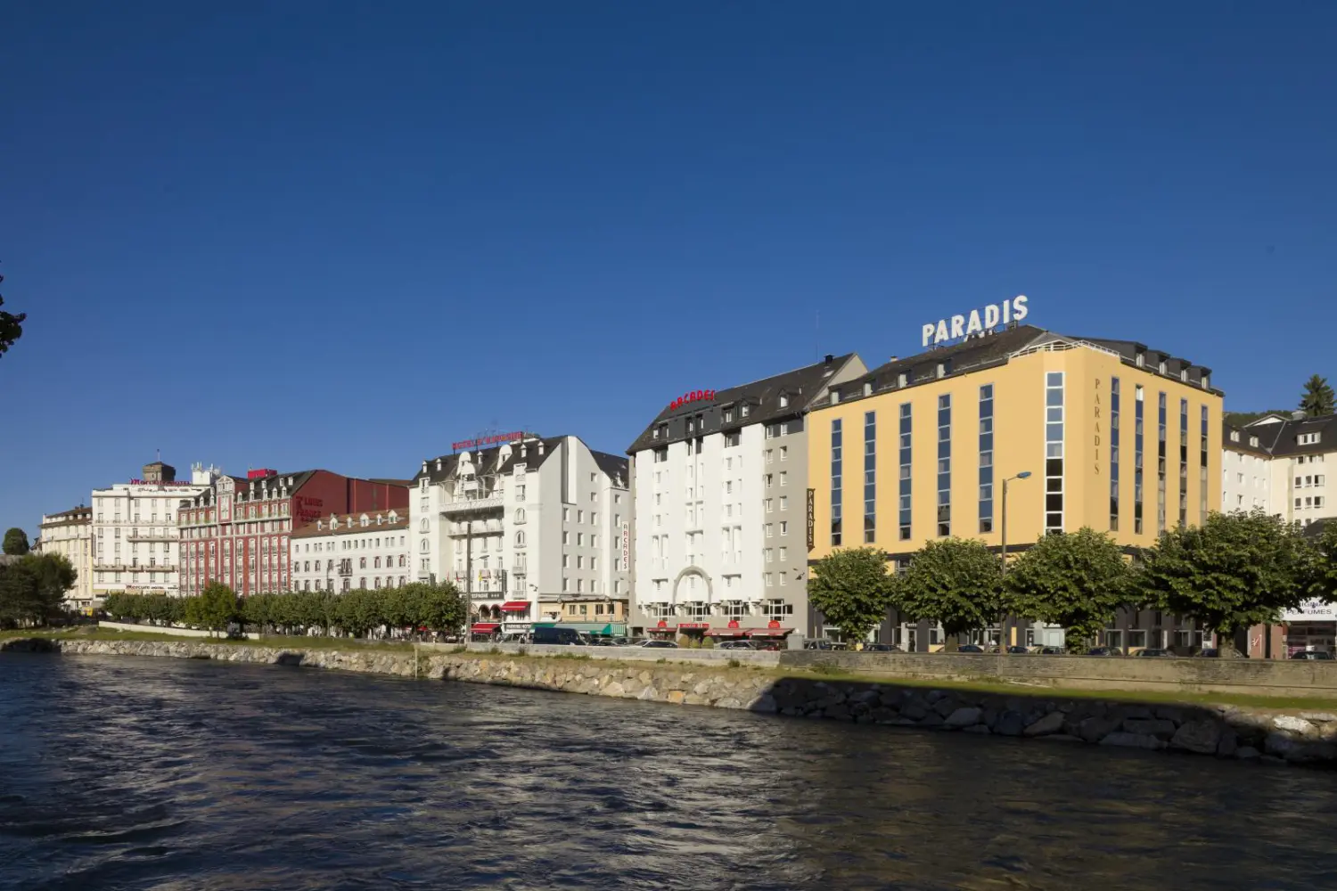 Hôtel Paradis - Lourdes (Hautes-Pyrénées)