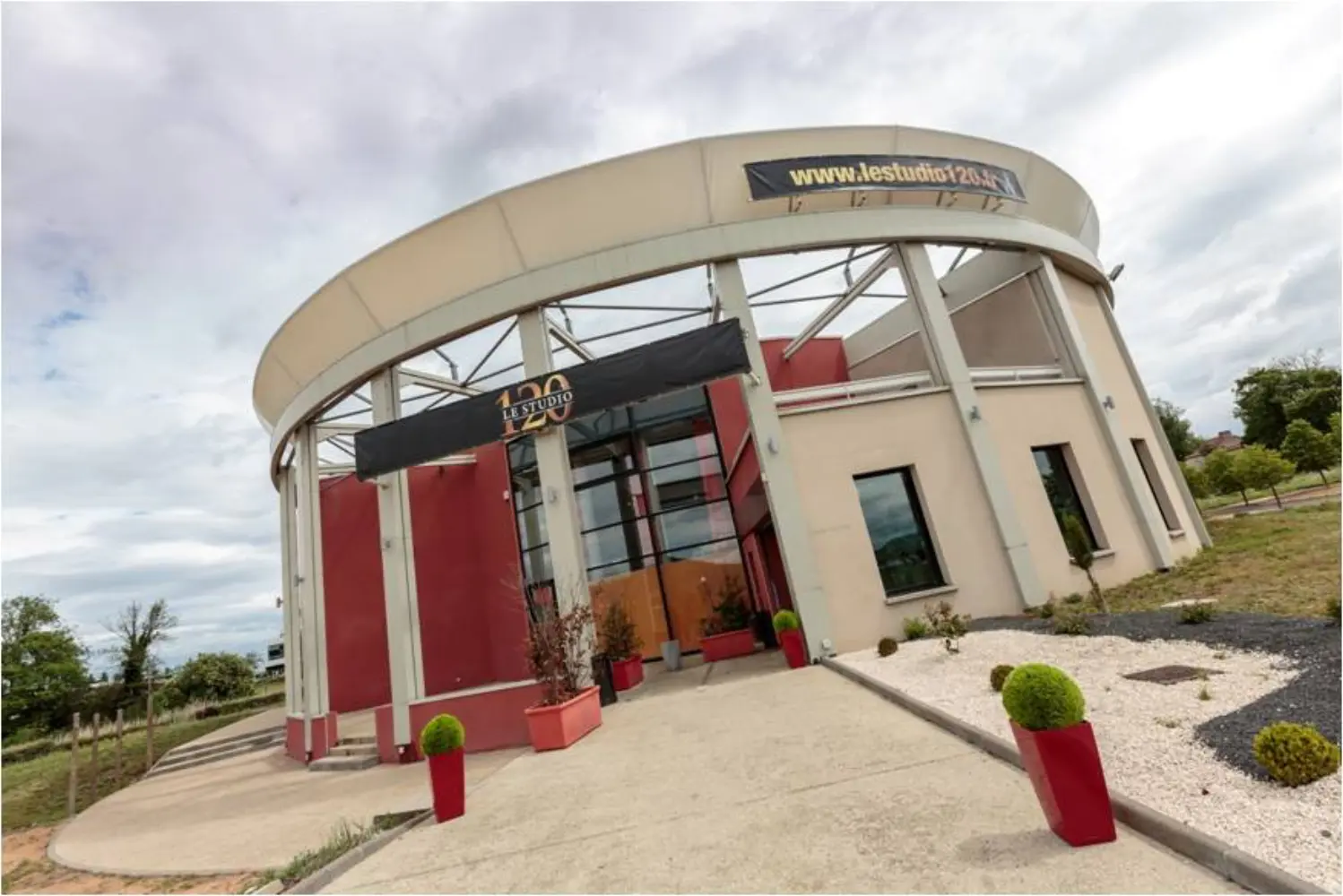 Le Studio 120 - COURNON-D'AUVERGNE (Puy-de-Dôme)