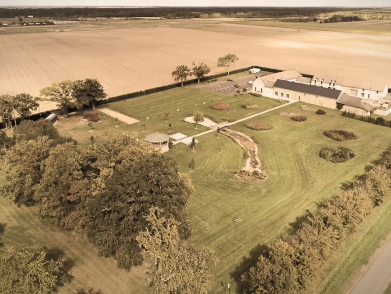 Domaine des Cygnes - Saint-Denis-de-l'Hôtel (Loiret)