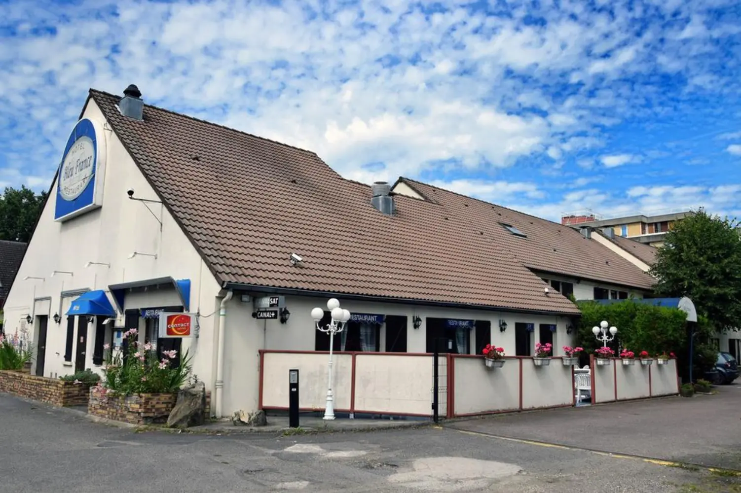 Contact Hôtel Bleu France - Eragny (Val-d'Oise)