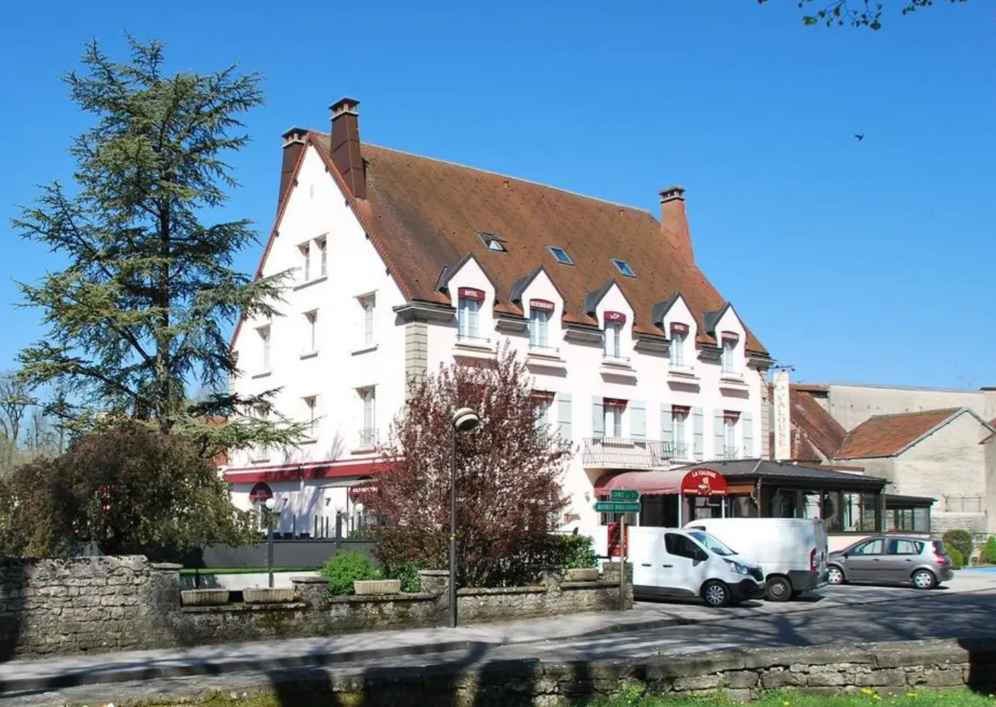 Hôtel Le Vouglans - Orgelet (Jura)