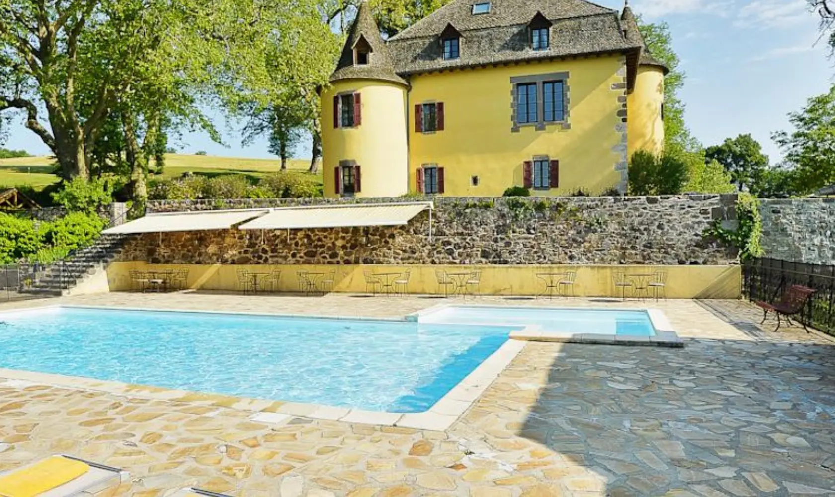 Chateau de Salles Vézac - Vézac (Cantal)