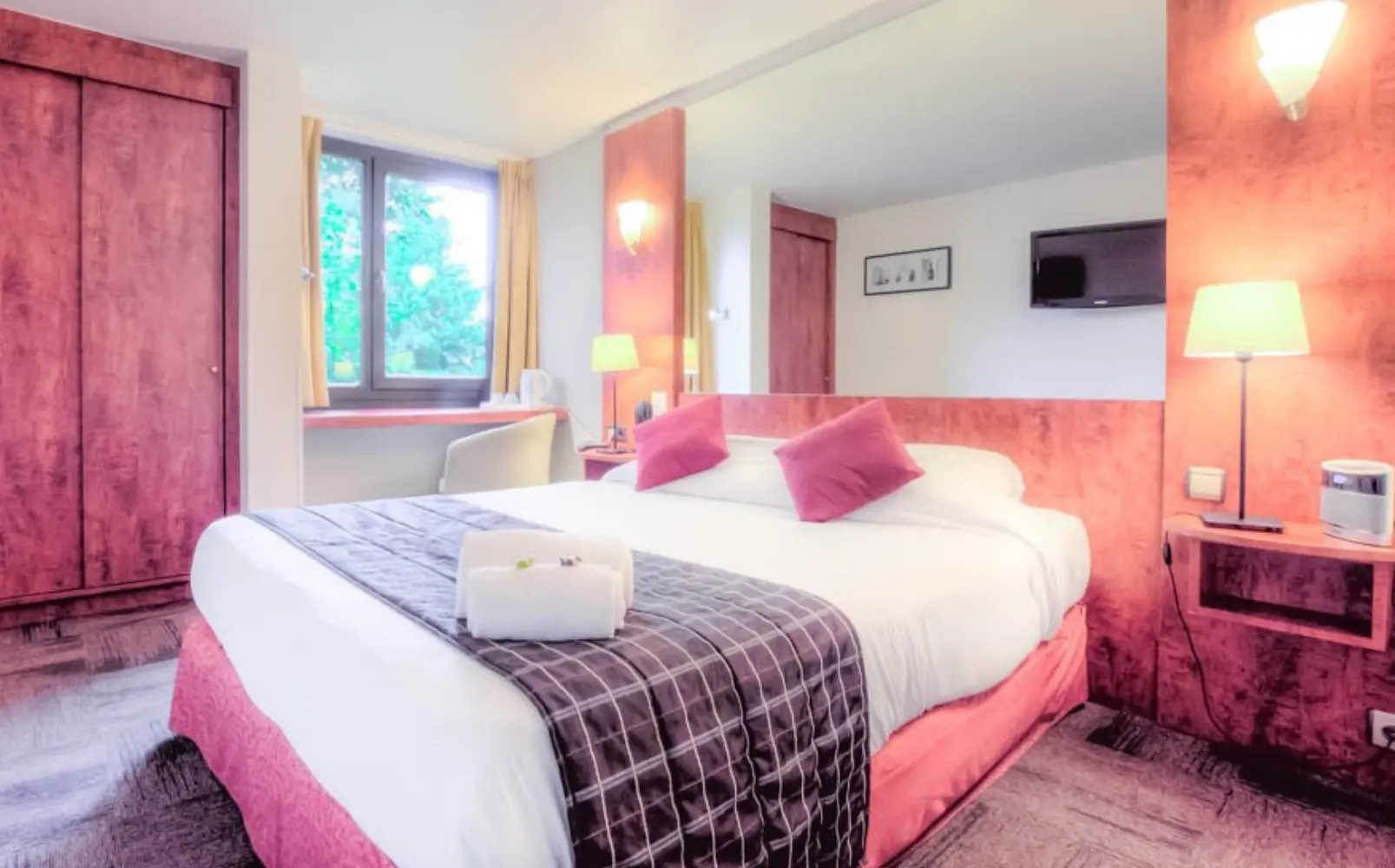 Hotel des Acacias - Neuville-en-Ferrain (Nord)