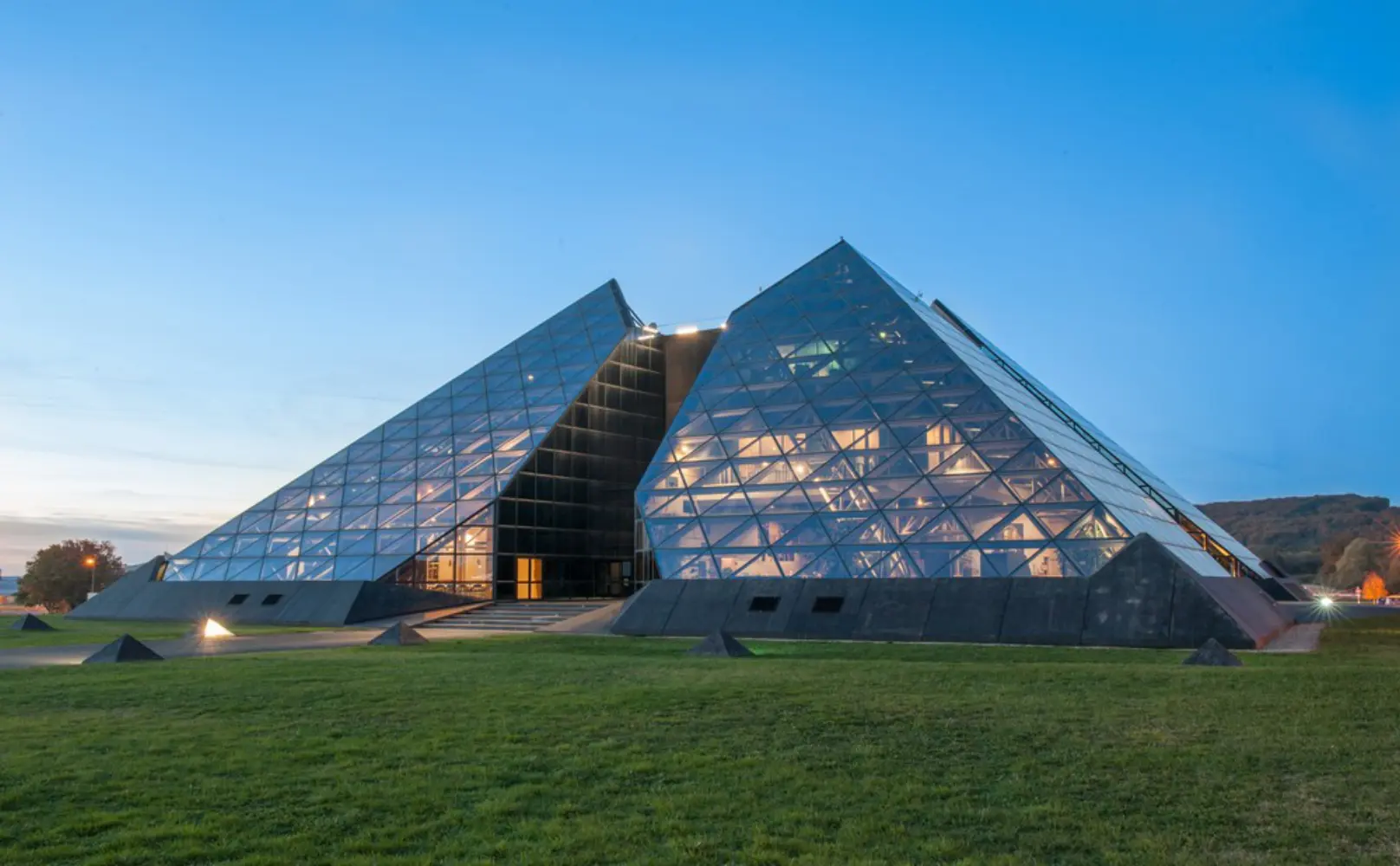 Pyramide des Métiers d'Art - Saint-Amand-Montrond (Cher)