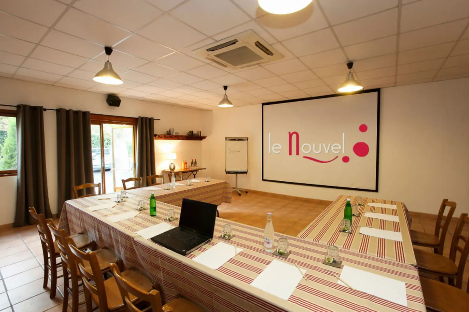 Le Nouvel Hôtel - Portes lès Valence (Drôme)