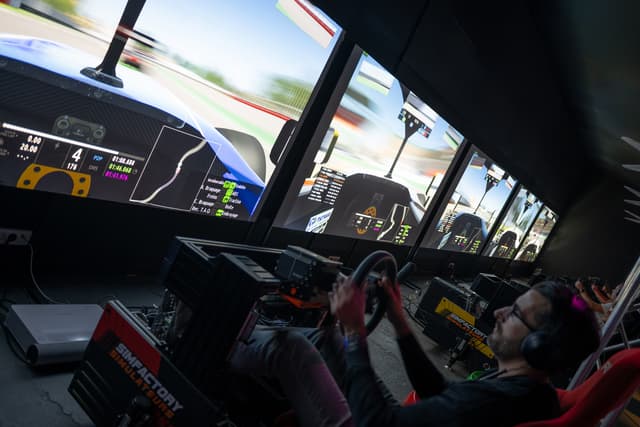 Team Building Simulateurs de pilotage / à partir de 390€HT pour 10 simulateurs - Bordeaux (33)