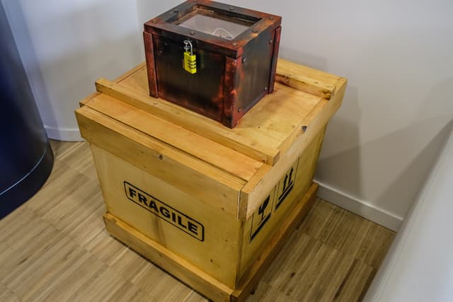 Le colis mystérieux (escape game mobile) - Bordeaux (Gironde)