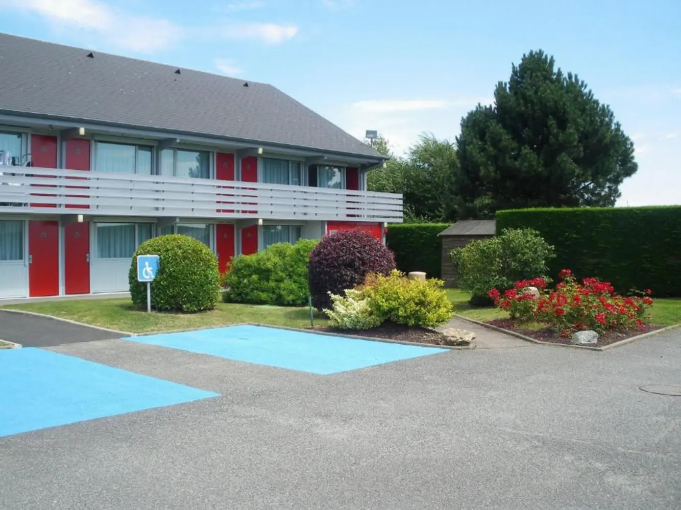 Initial by balladins Dieppe - Saint-Aubin-sur-Scie (Seine-Maritime)