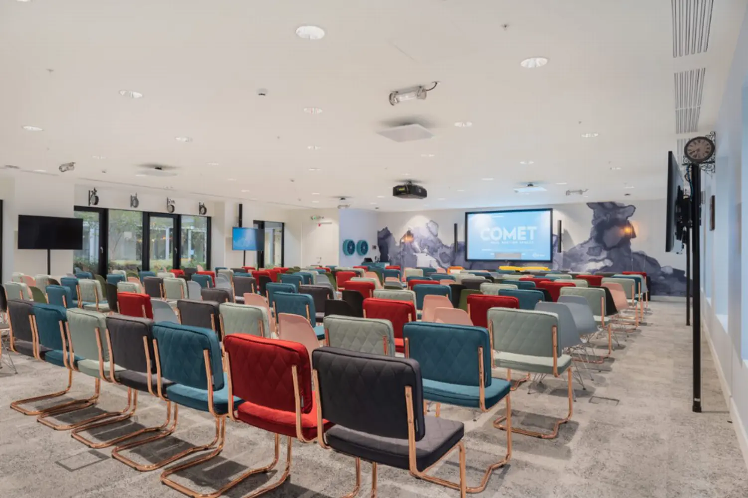 Comet Landscape - Paris La Défense (Hauts-de-Seine)