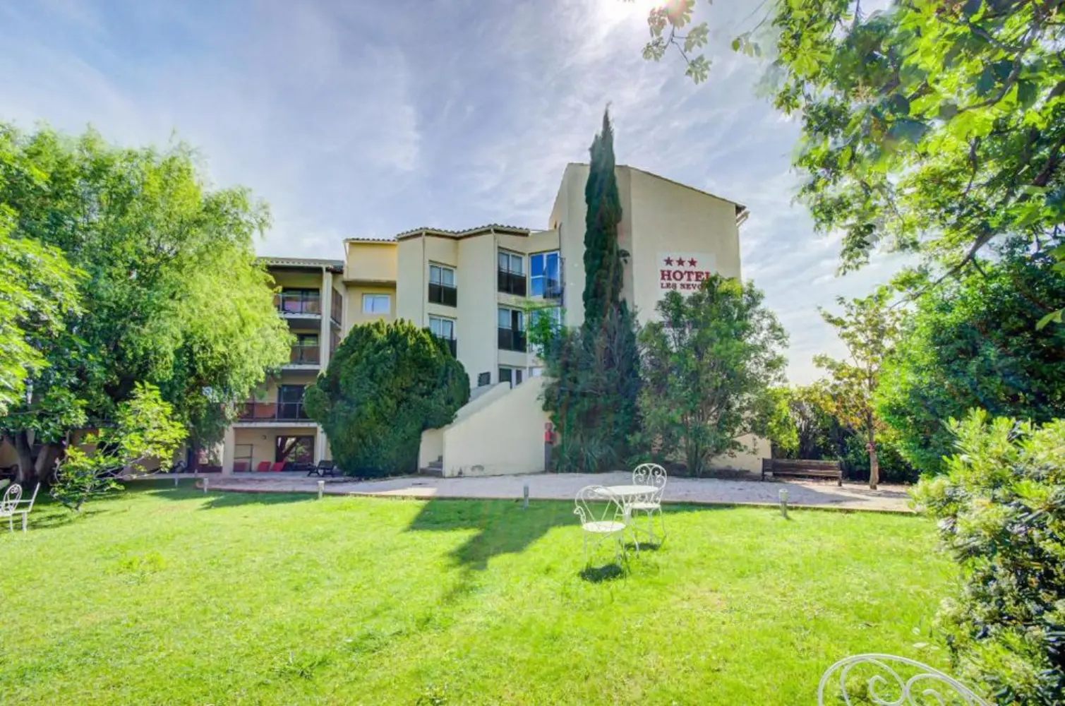 Hôtel Les Nevons - L'Isle-sur-la-Sorgue (Vaucluse)