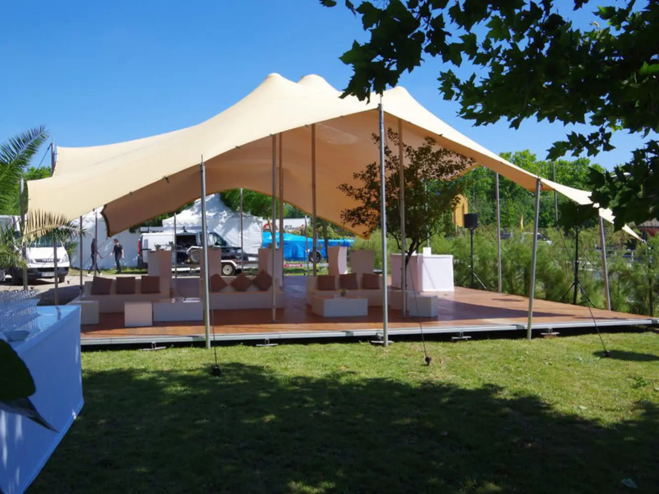 Chapiteaux Tixier - SAINTE FEYRE (Creuse)