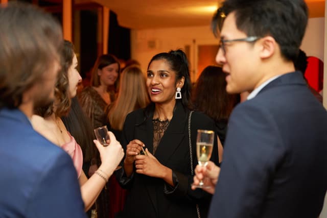 Magicien close-up - LYON (69)