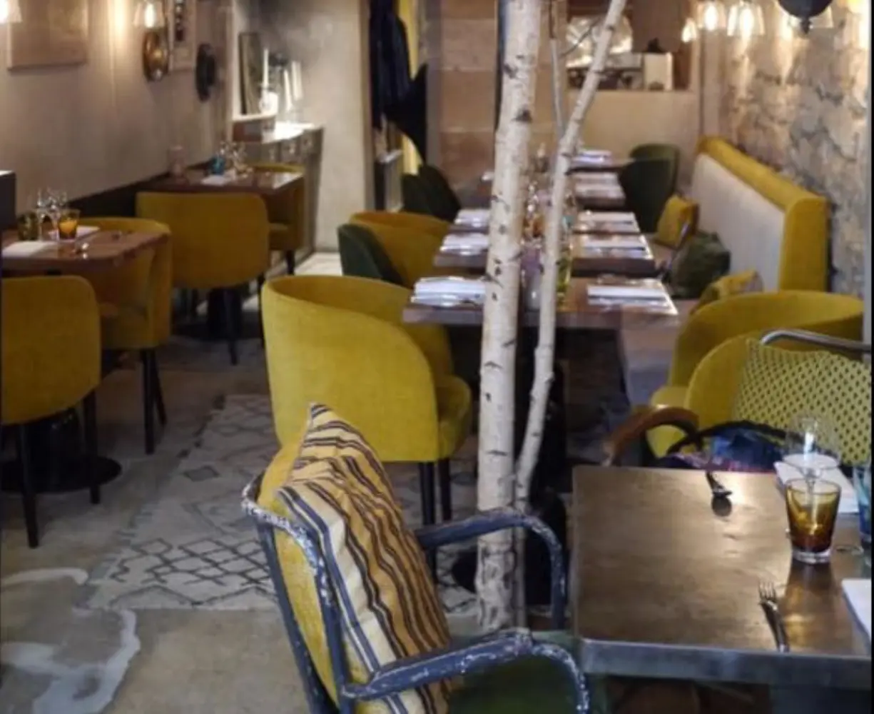 Qui Plume le Lune - PARIS (Paris)