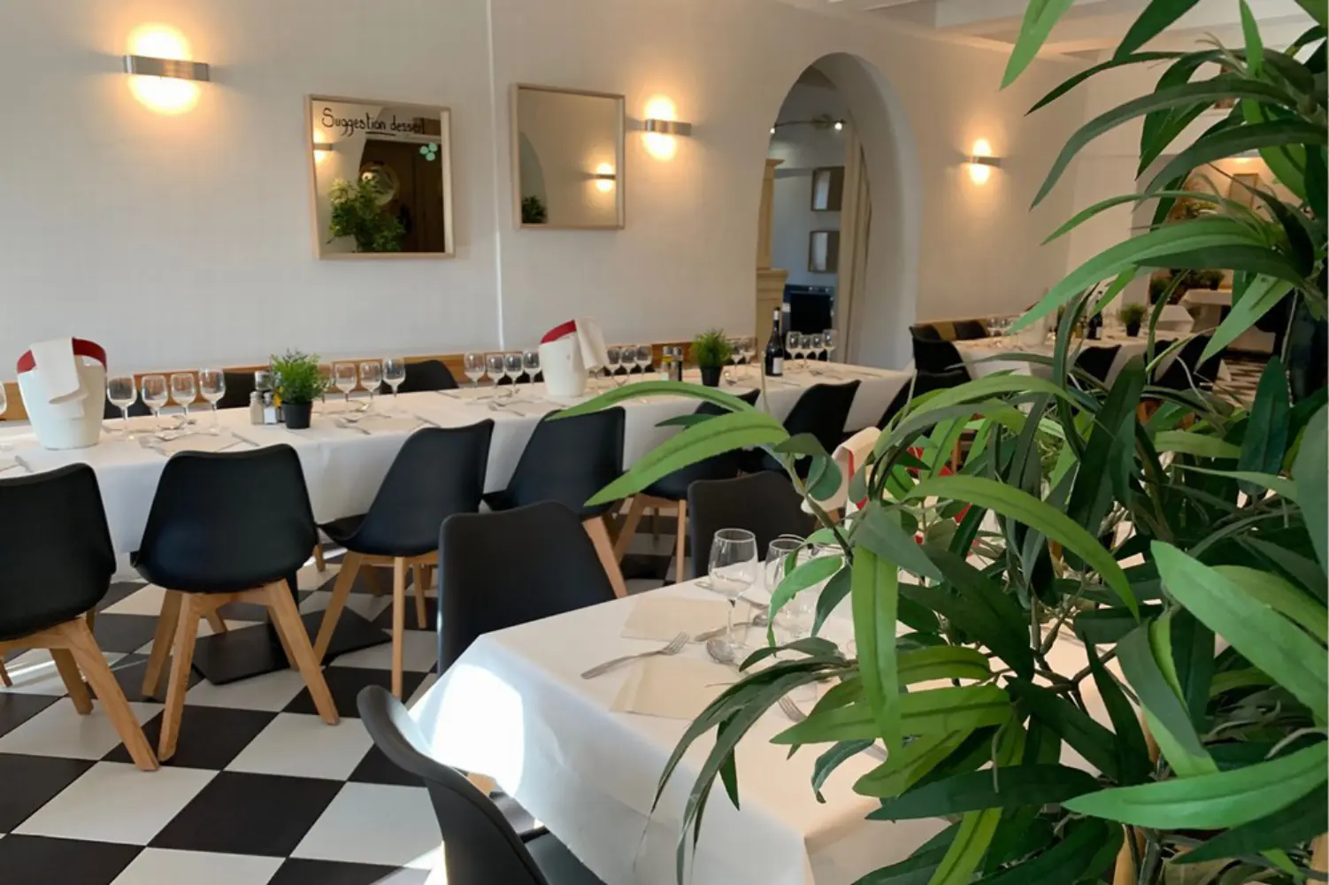 Le 702 - LA FARLEDE (Var)