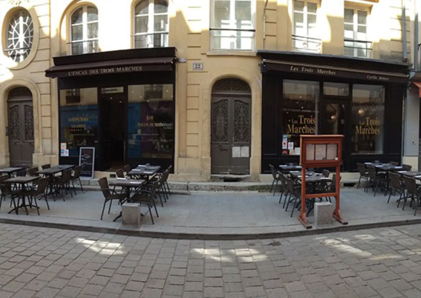 Les Trois Marches - VERSAILLLES (Yvelines)